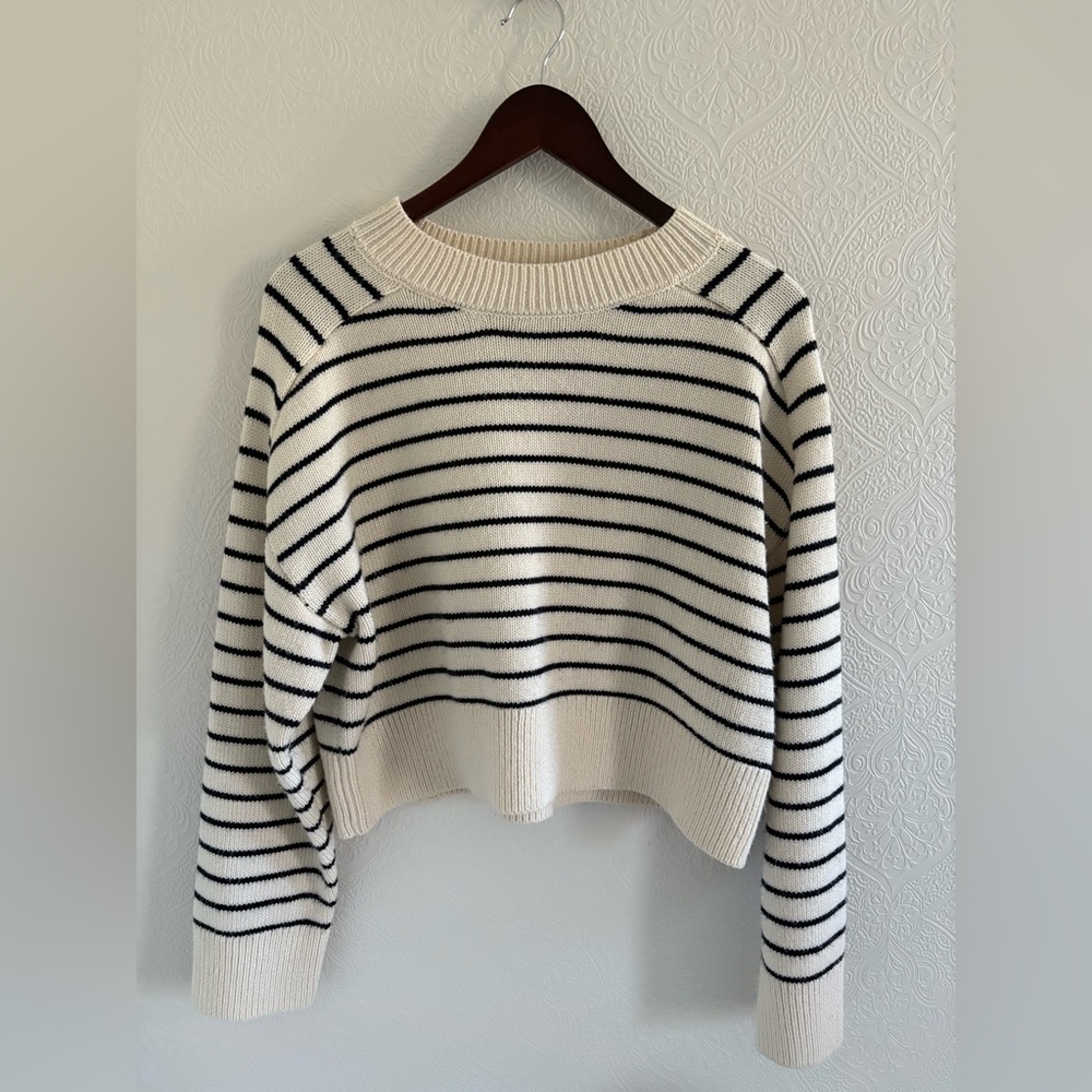 Zara - Oversized Cropped Sweater - Size S
